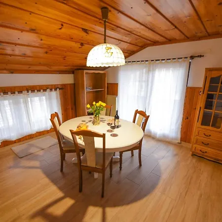 Σπίτι διακοπών Toplica Natura With Natural Thermal Bath